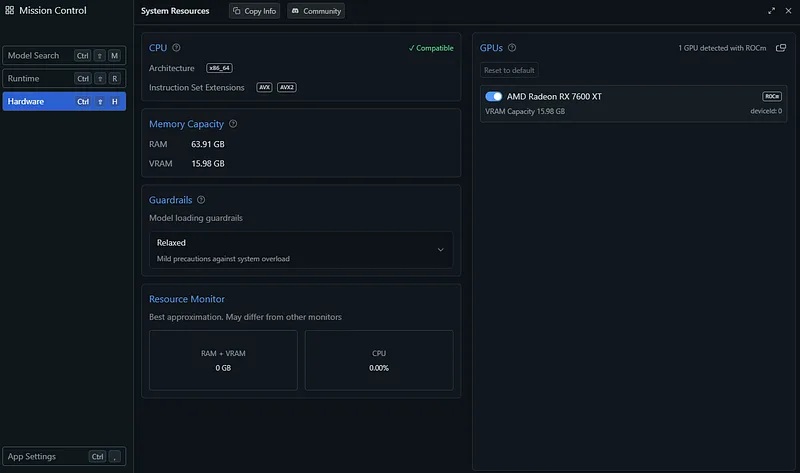 Tela Hardware do LM Studio mostrando 63,91 GB de RAM, 15,98 GB de VRAM, uma AMD Radeon RX 7600 XT detectada com ROCm e os guardrails em Relaxed.
